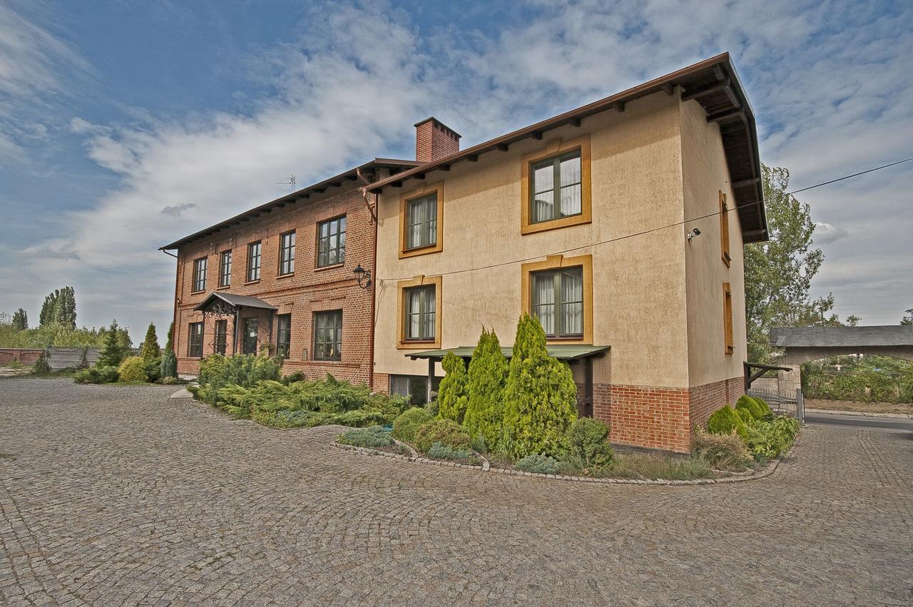 Hotel Restauracja Pod Parowozem Ostrowiec Świętokrzyski Εξωτερικό φωτογραφία