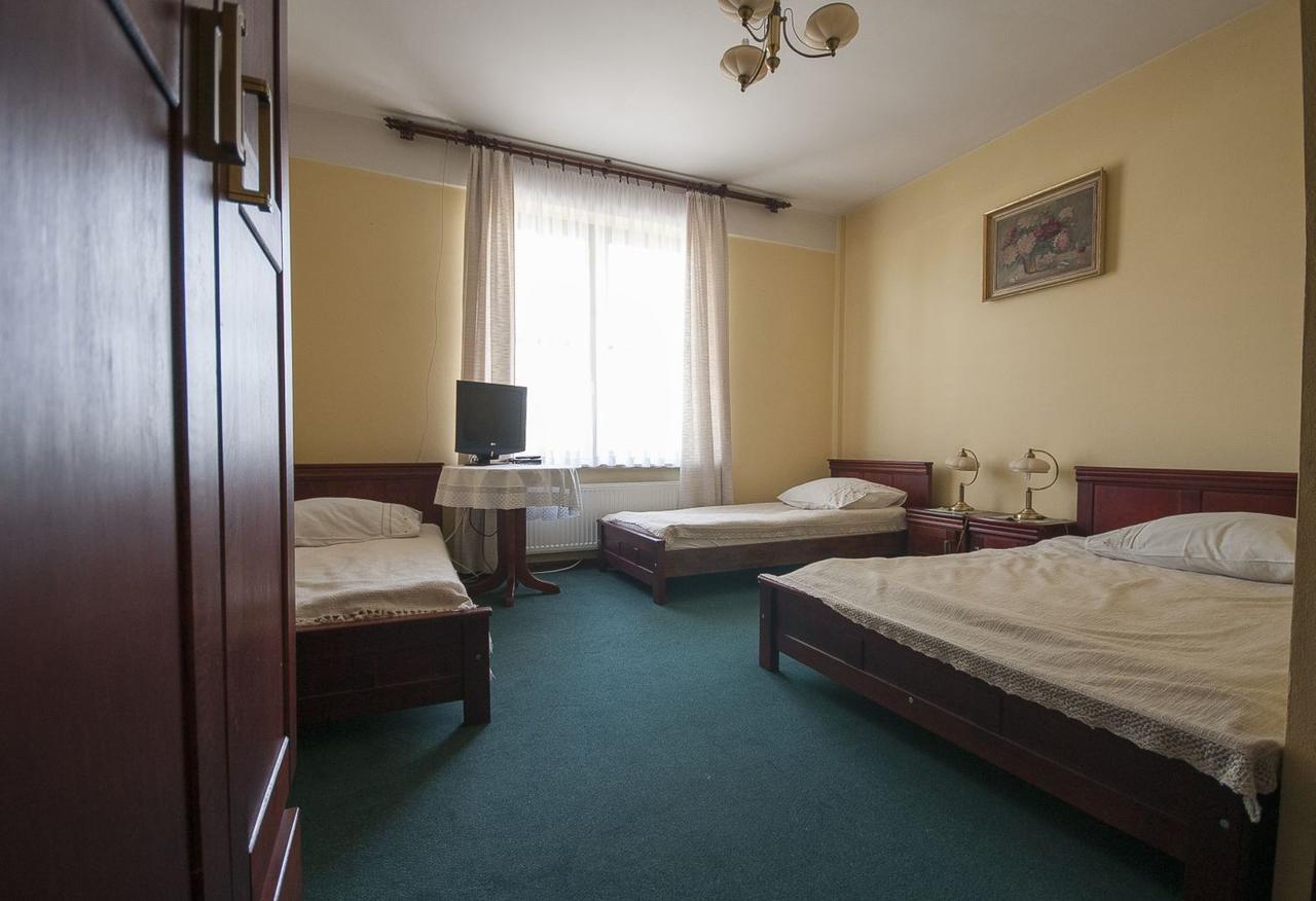 Hotel Restauracja Pod Parowozem Ostrowiec Świętokrzyski Εξωτερικό φωτογραφία