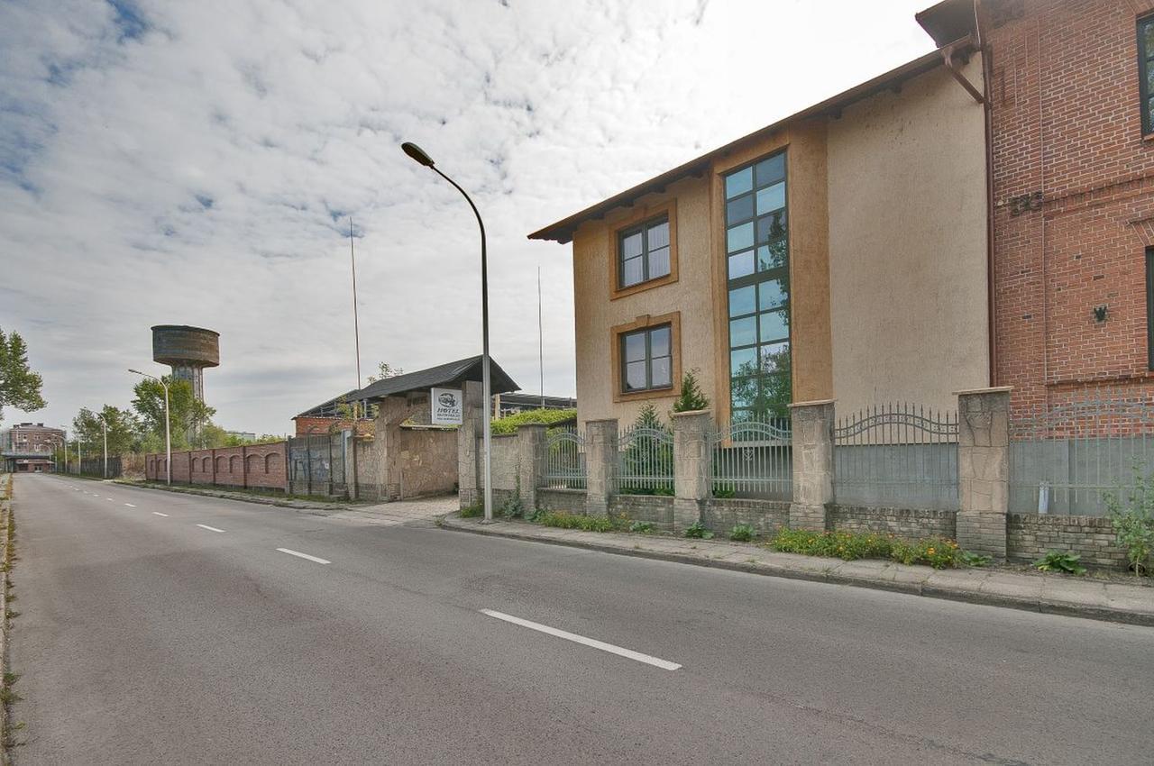 Hotel Restauracja Pod Parowozem Ostrowiec Świętokrzyski Εξωτερικό φωτογραφία